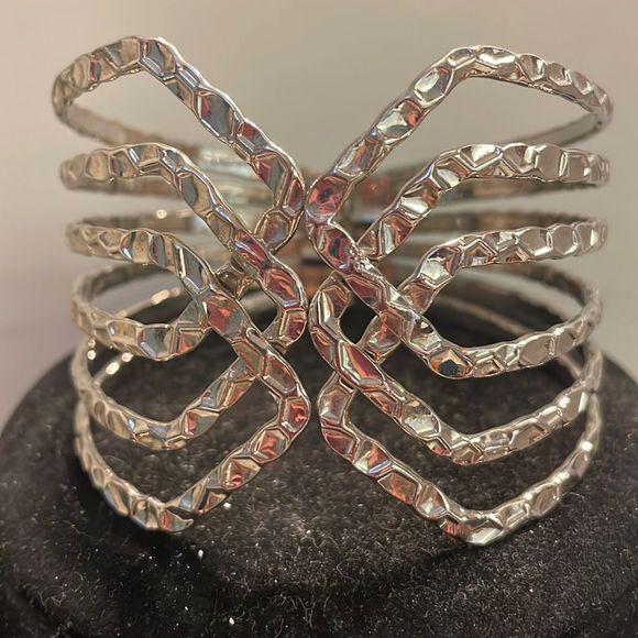 Jewelry - Vintage 1970s Art Deco silver tone open scroll work wide hinged bangle bracelet